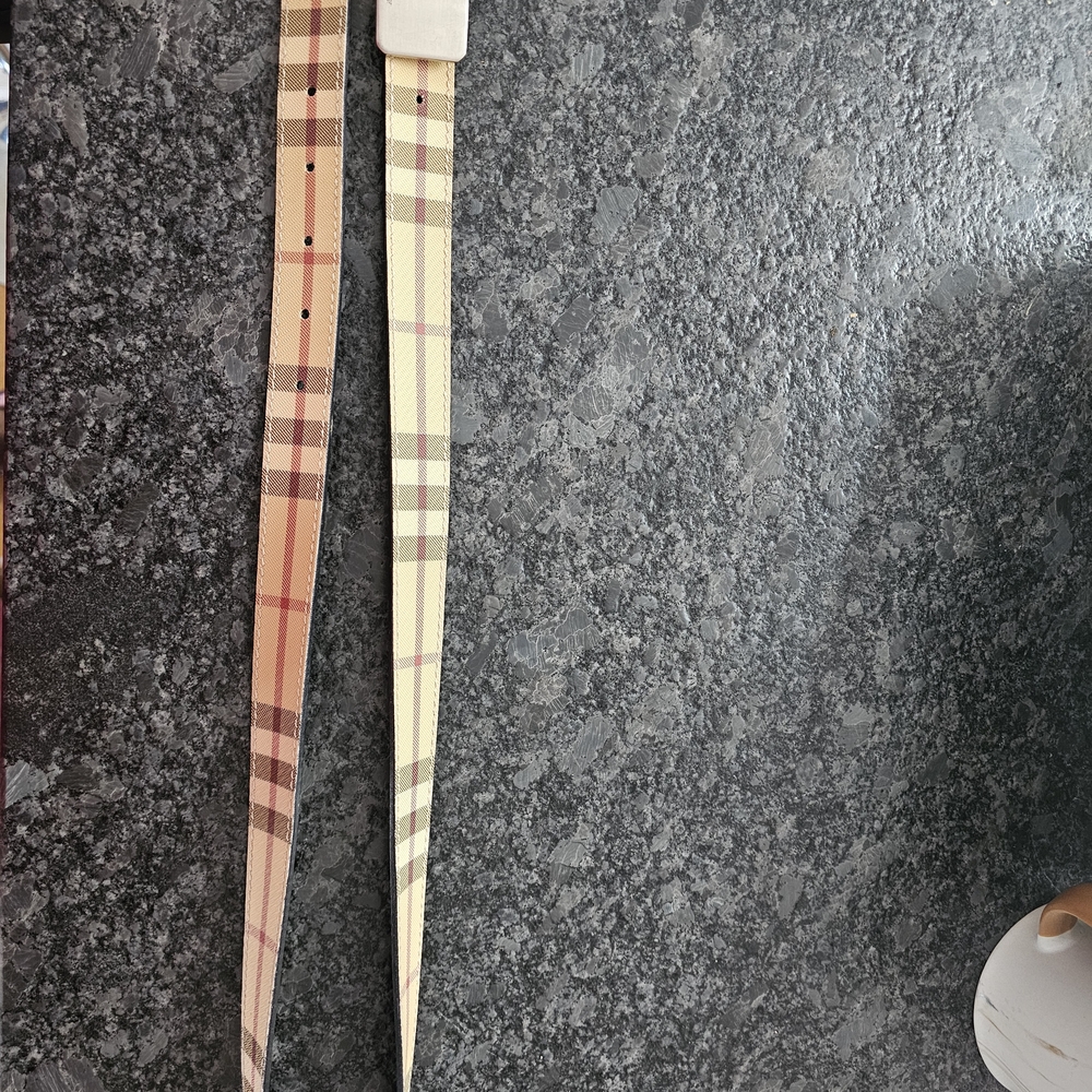 100% Authentic Burberry Nova Check Belt - Picture 5 of 8